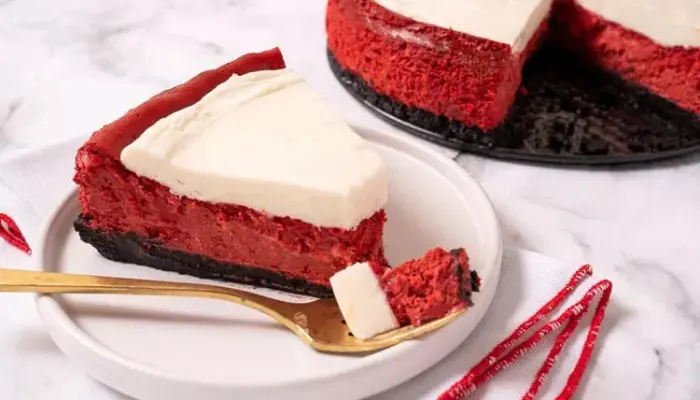 Easy Homemade Red Velvet Cheesecake