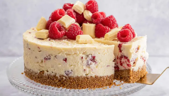 Best White Chocolate and Raspberry Cheesecake