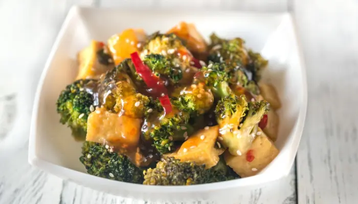 Best Crispy Tofu Broccoli Stir Fry