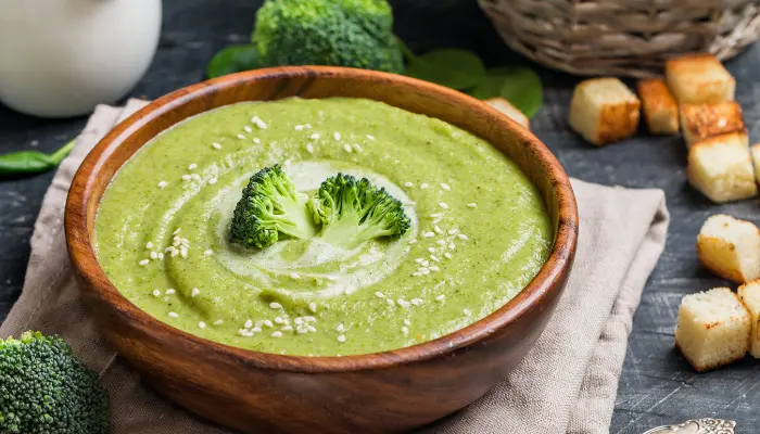 Easy Plant-Based Cream of Broccoli Soup